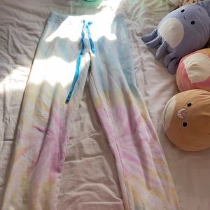 matching bandier tie dye sweatpants from Warm